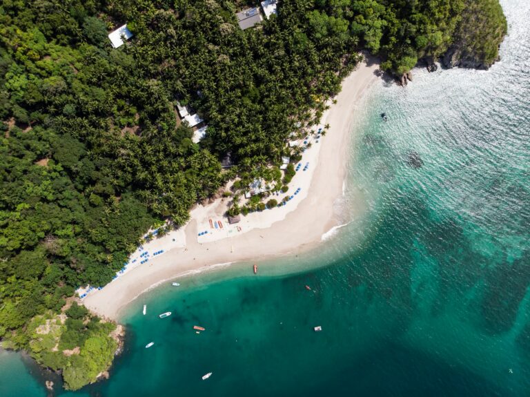 Costa Rica vs Ecuador: Which Country Is Best for Your Next Adventure?