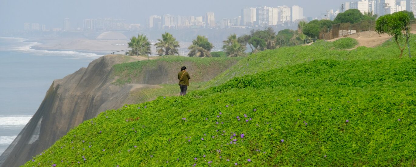 Giving back while traveling Peru