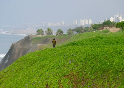 Giving back while traveling Peru
